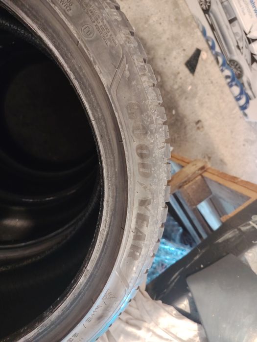 Всесезонни гуми 235/40/18