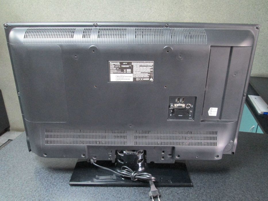 Продавам телевизор Panasonic 32" добре работещ  и с добър външен вид