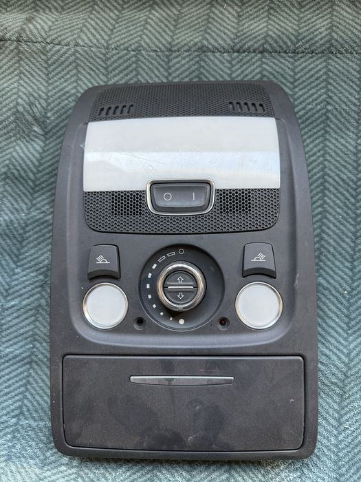 Plafoniera lampa trapa neagra audi a4 b8 b8.5 avant break 8t0947135f