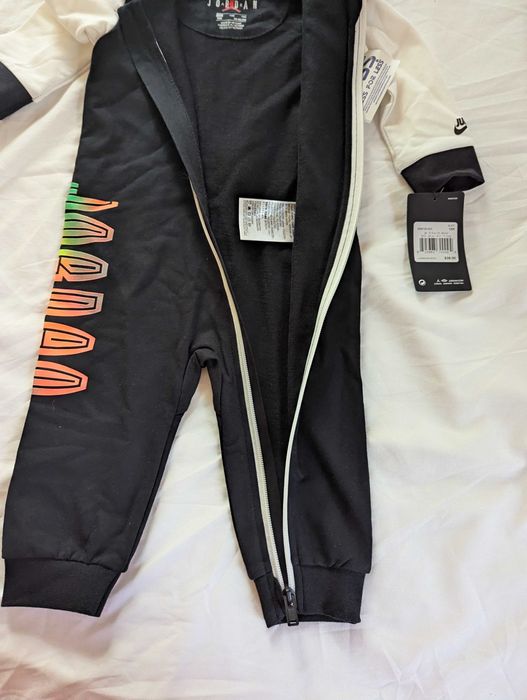 Nike Jordan Bodysuit бебешко боди за 12 месеца от Сащ
