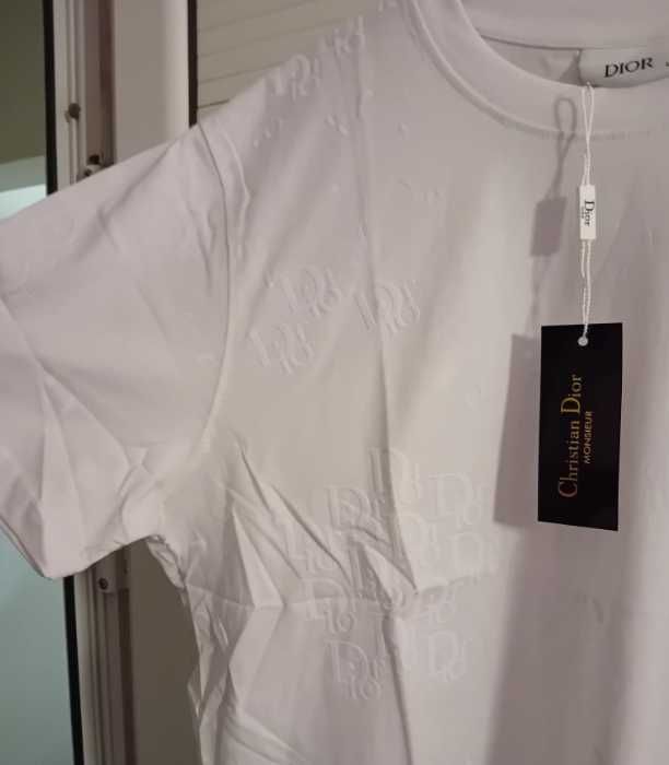 Чисто нова оригинална тениска Cristian Dior