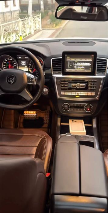 Mersedes Benz Ml Amg 63 v8