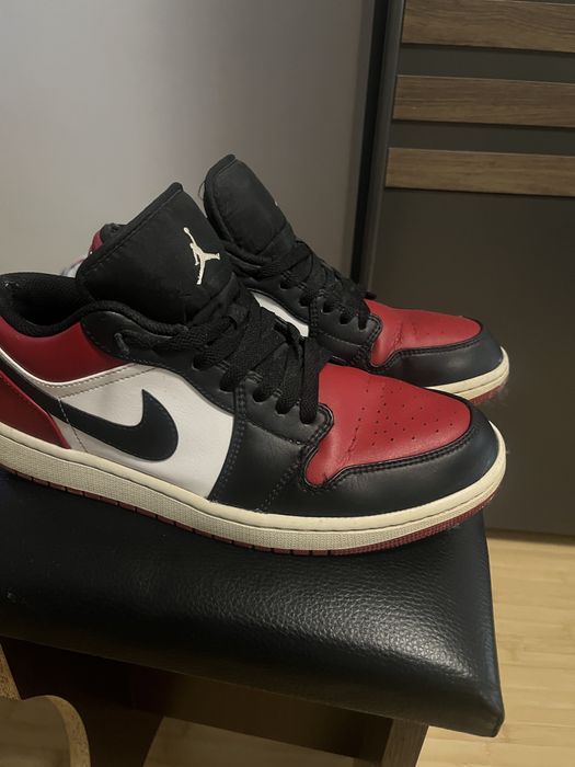 Jordan 1 bred toe low marimea 43