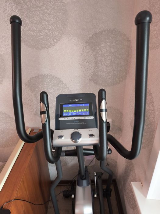 Эллиптический тренажёр