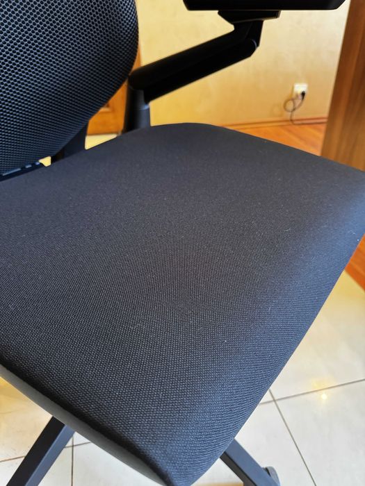 Scaun ergonomic Steelcase Gesture