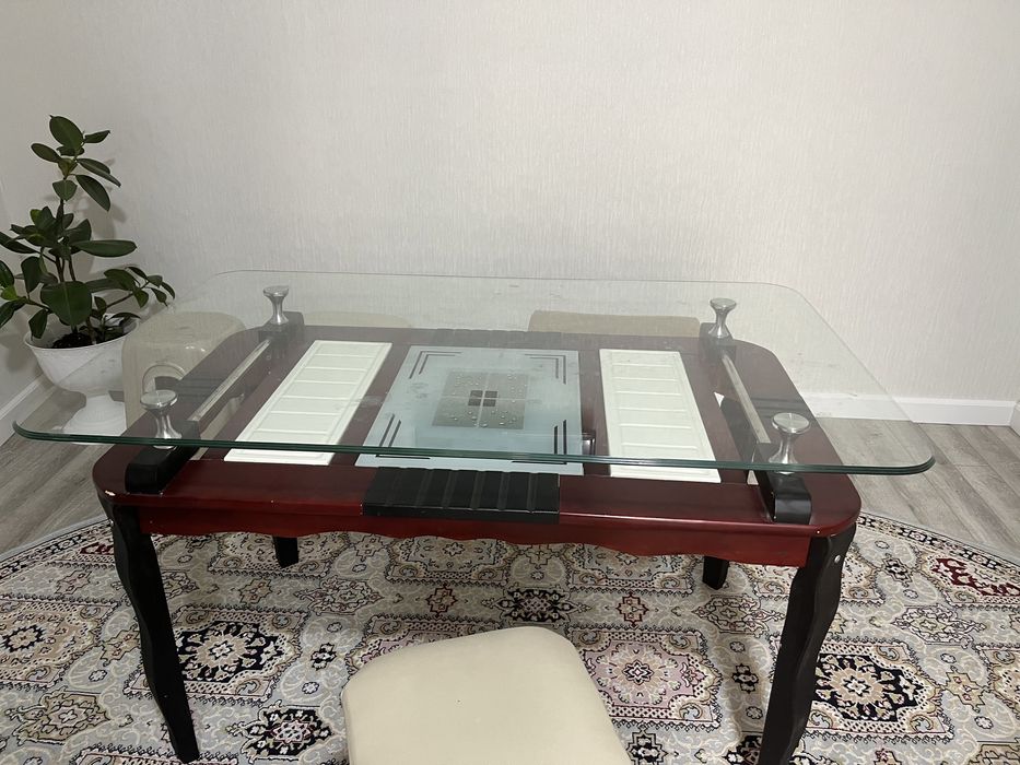 Кухонный стол