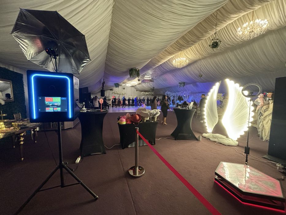 Cabina Foto/Platforma 360/Audio GuestBook pentru amintiri de neuitat!