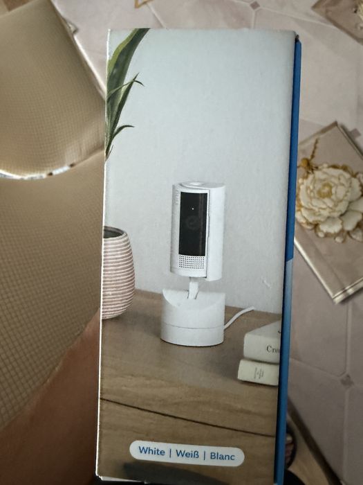 Ring Pan-Tilt Indoor Cam – Nouă, Sigilată