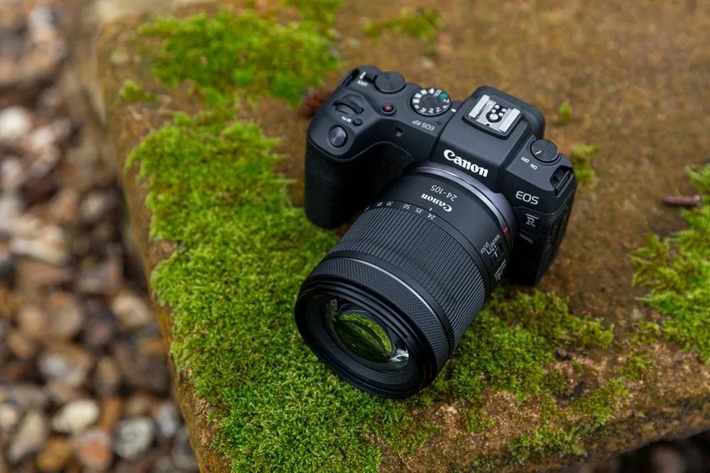 Продам Canon EOS RP