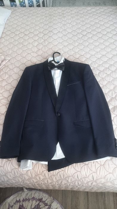 Костюм (смокинг)