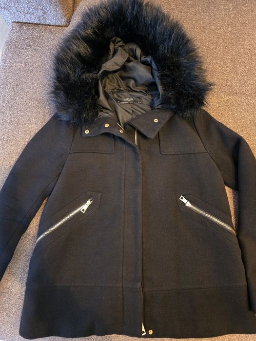 Черно палто Zara