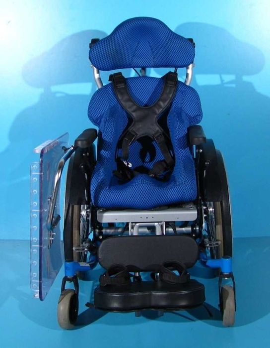 Scaun cu rotile pentru copii Hoggi - latime sezut 26 cm