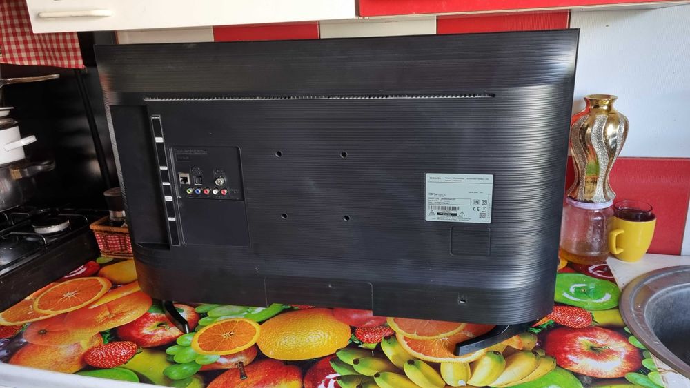 Smart Samsung 81 cm = 400 lei