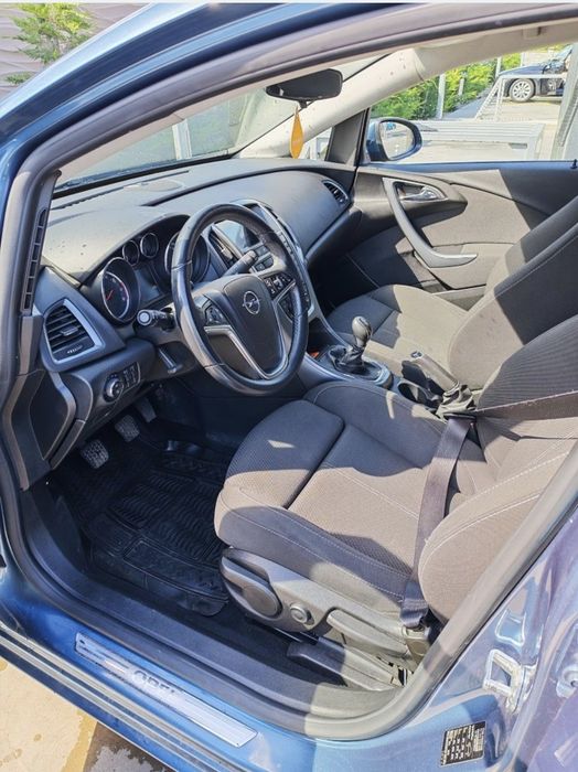 Opel Astra J 2013 Benzina