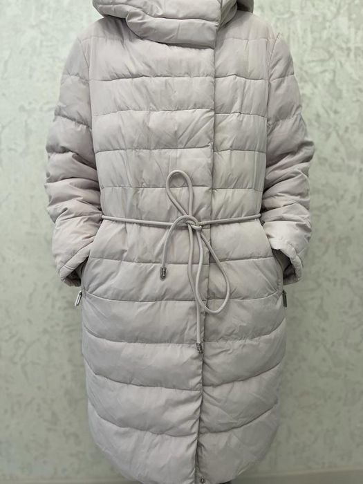 Новый качественный пуховик карамель