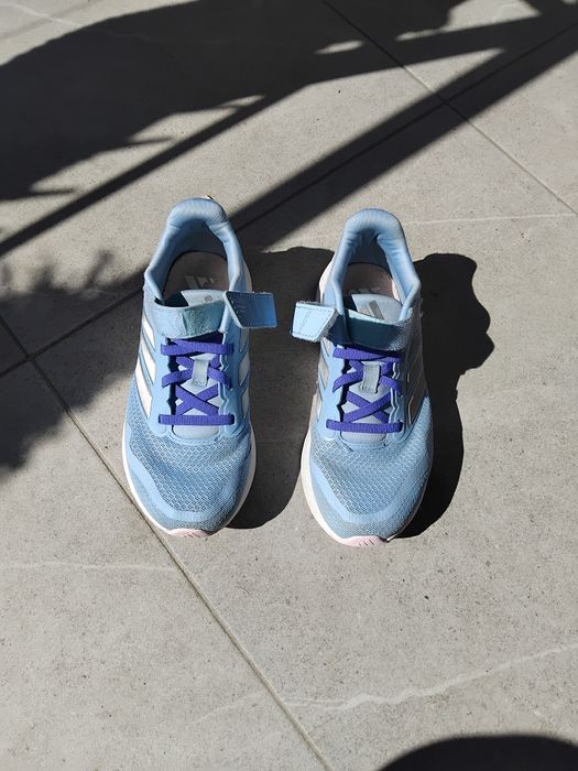 Детски маратонки Adidas за момиче