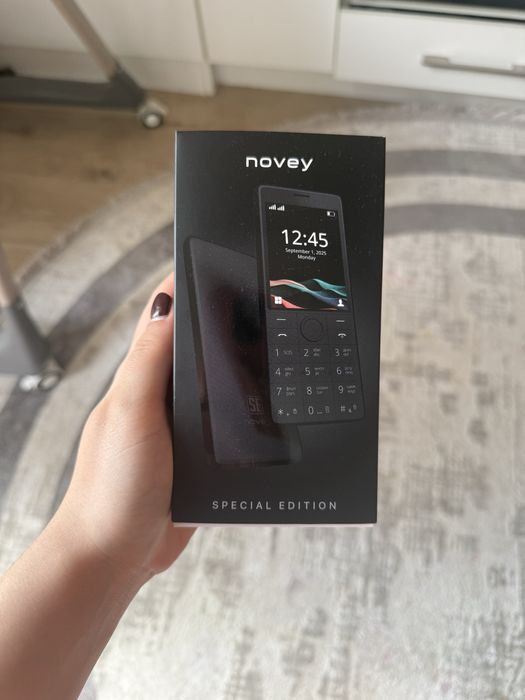 Мобильный телефон Novey SE