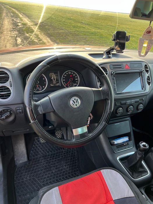 Volkswagen  Tiguan TSI