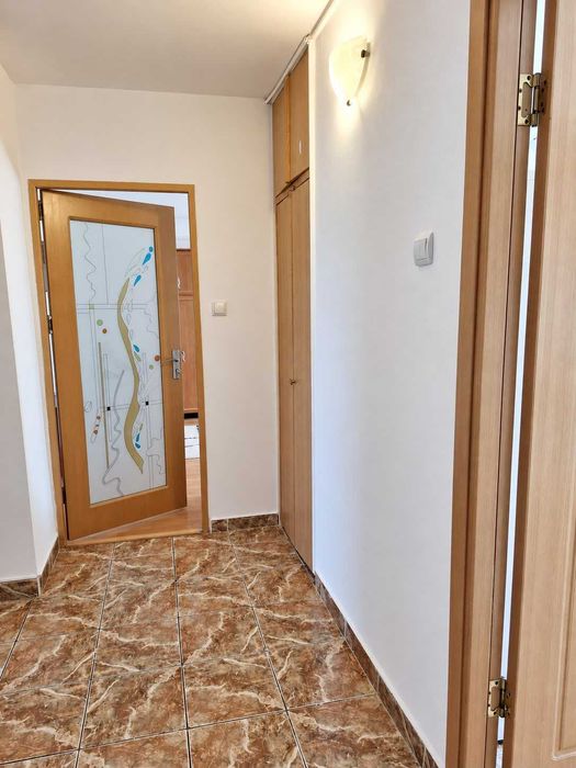 Apartament deosebit, 3 camere, bilateral, 75 mp în bloc solid, central, etaj — fotografia 3