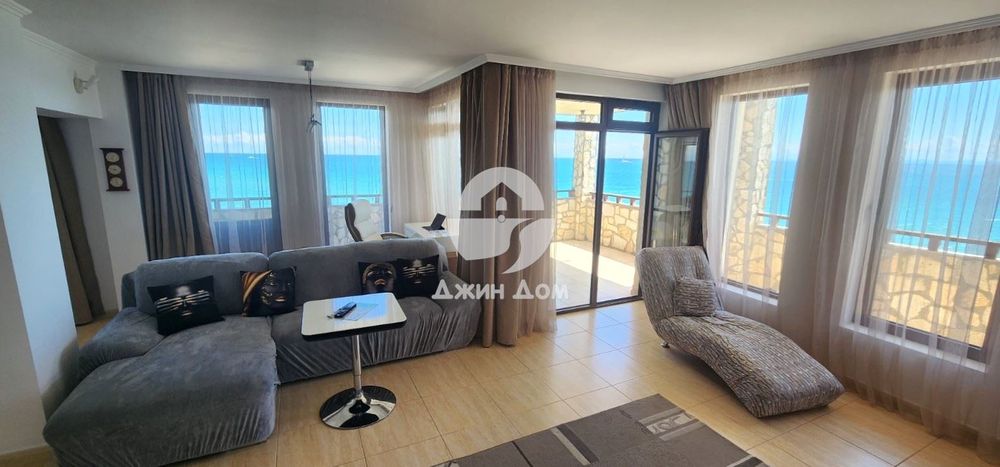 Четиристаен пентхаус с ПАНОРАМА МОРЕ в к-с Етъра 1, гр. Свети Влас