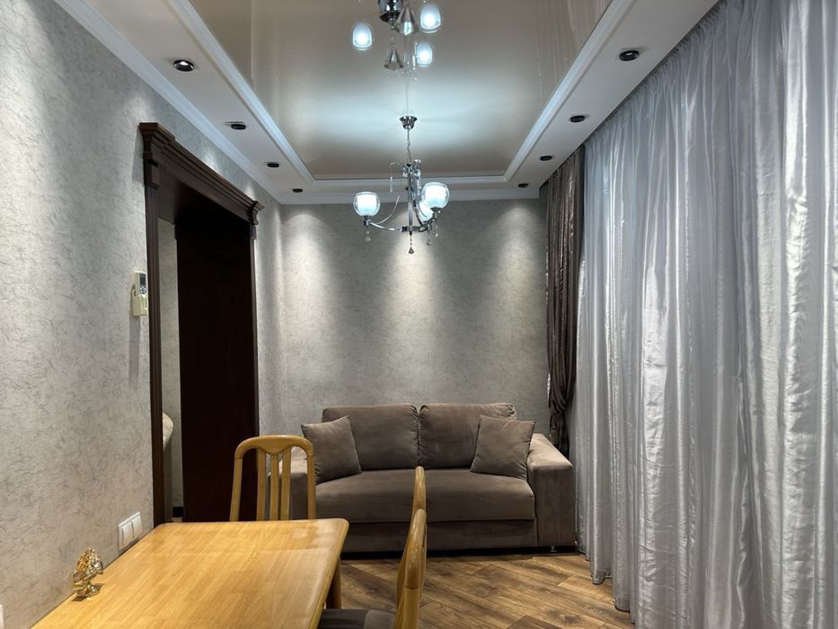 Аренда Ул. Садык Азимова 2+3/3/4 140 м2