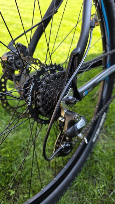 Sprint Maverick 29" 2017 hardtail, marime cadru L
super funcționala, folosita foarte puțin (cca 1000km), silentioasa si fara defecte ascunse.
Cadru: A