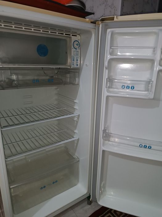 Холодильник LG в отличном состоянии