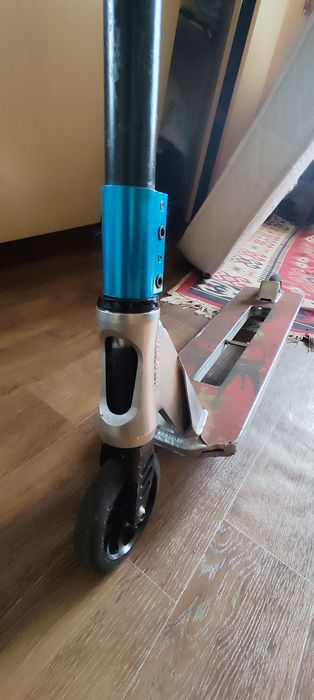 Продам самокат Limit 22