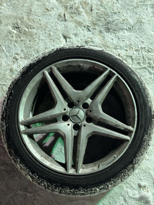 Продам Диск с шинами Triangle зимние R19