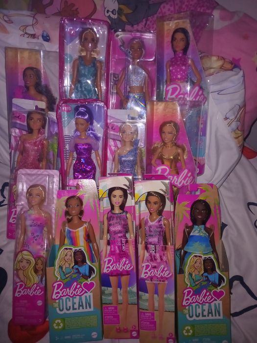 Papusi barbie sigilate