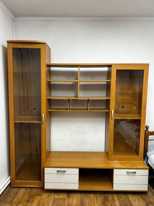 Продам стенку  в гостиную