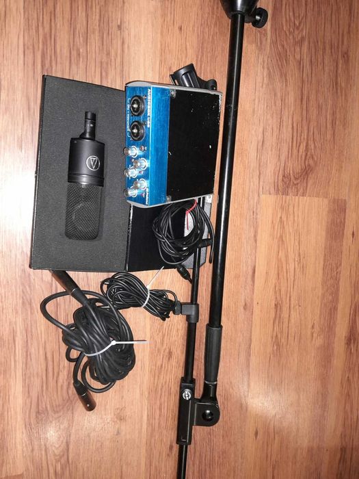 Audio Technica AT4033 Микрофон -  PreSonus Звукова Карта - König & Meyer  Стойка За Микрофон
