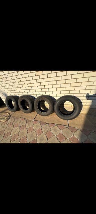 Продам резину на Тойота Прадо 150