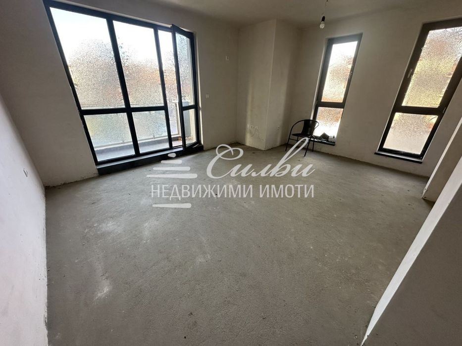 Тристаен апартамент НОВО строителство - кв.Център