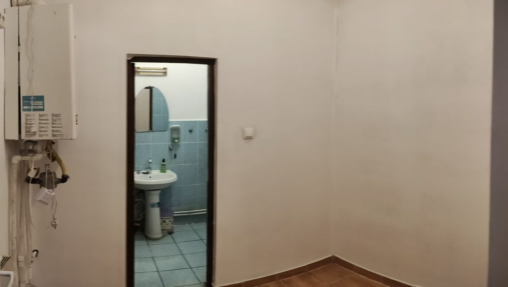 Spațiu comercial de închiriat – ideal pentru magazin / birou / salon