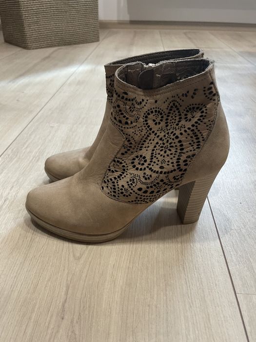 Vand botine marimea 37