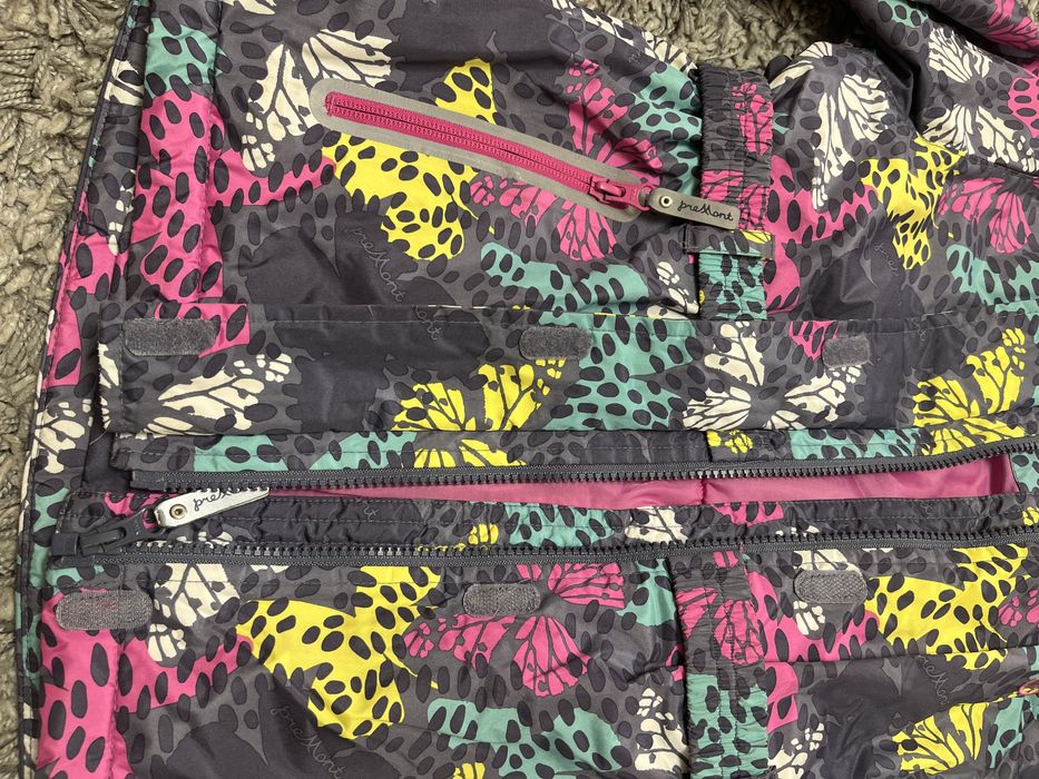 Продам демисезонную курку