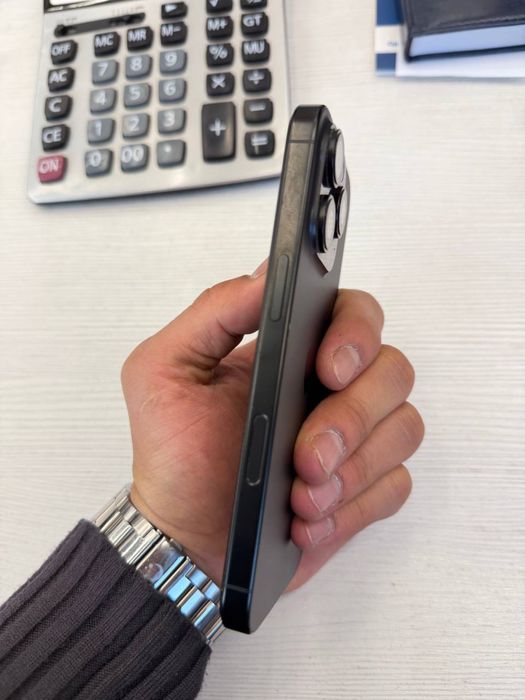 iPhone 16 Pro — 256 GB (Ideal holat)