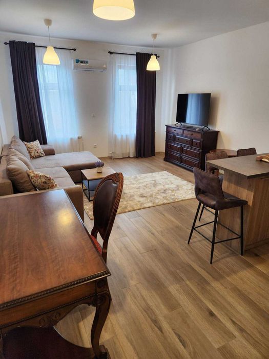 Дава се под наем Тристаен апартамент в София, Лозенец - 84 кв.м за 699 € - Снимка #1