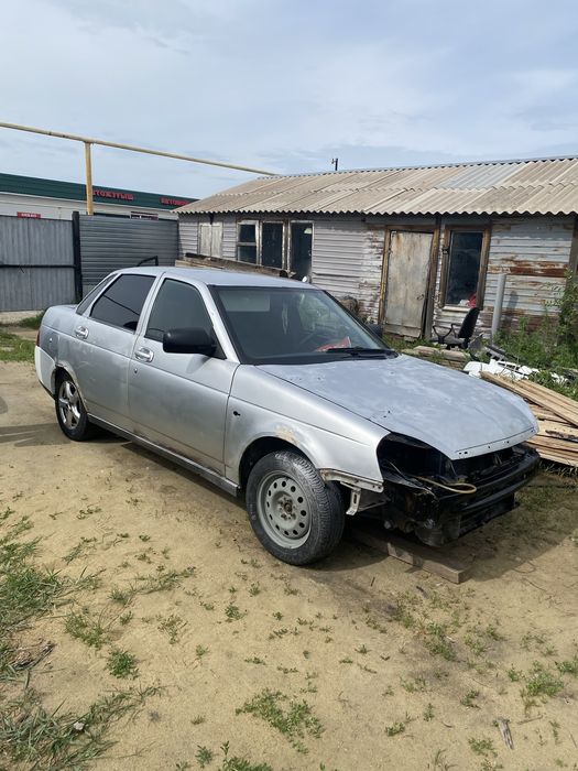 Продам приору.