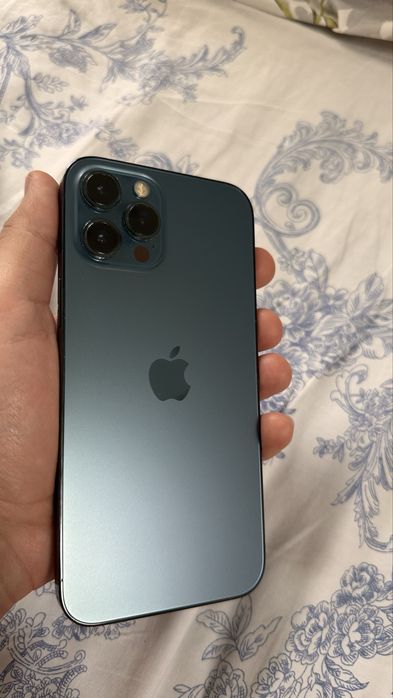 Продается iPhone 12 PRO MAX в хорошем состоянии.