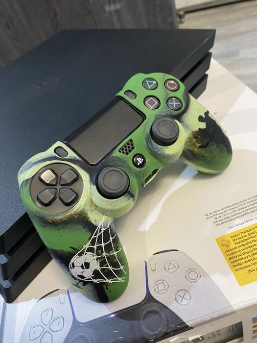 Playstation 4 Pro + Игри