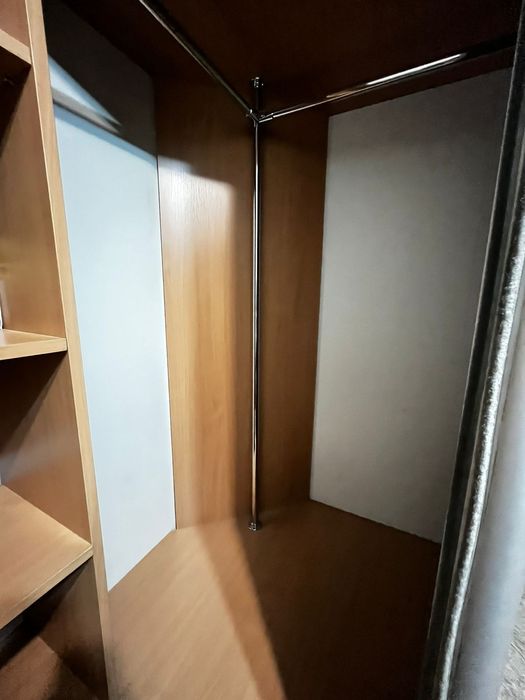 Срочно продам шкаф для прихожей