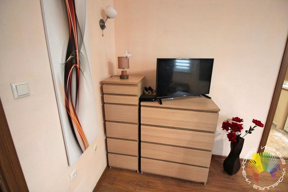 Дава се под наем Едностаен апартамент в Бургас, Лазур - 50 кв.м за 306 € - Снимка #4