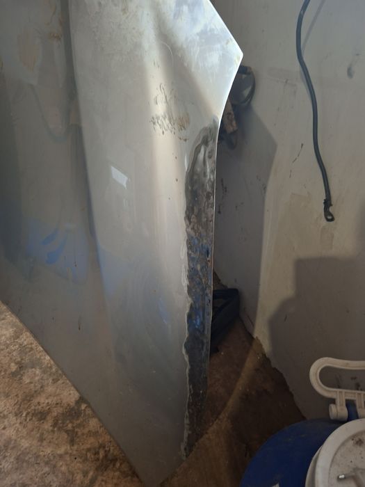 Продам оригинальный капот