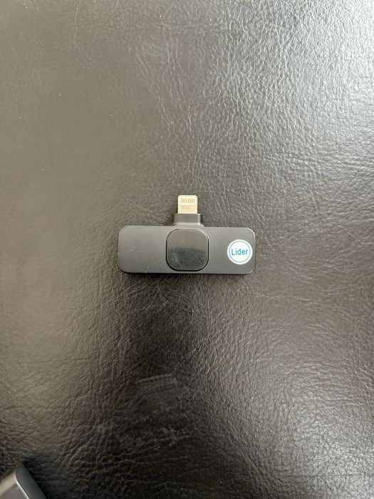 Петличка для iPhone