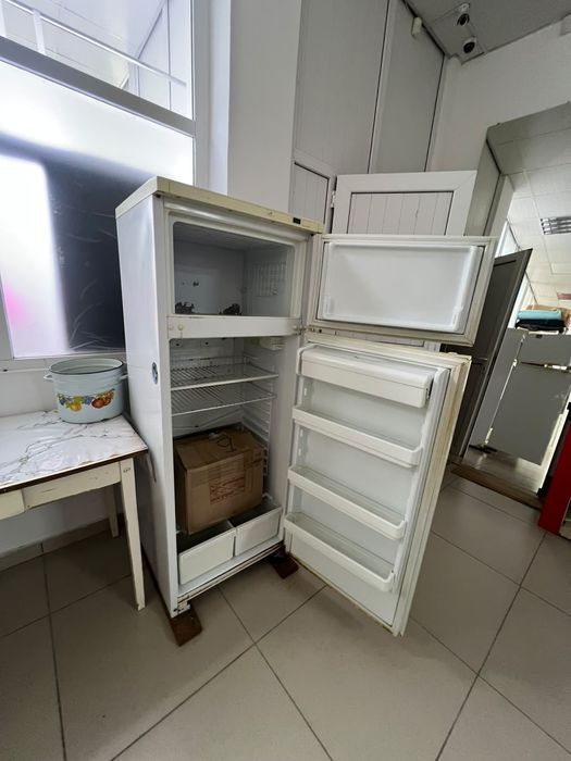 Продается Б/У Холодильник