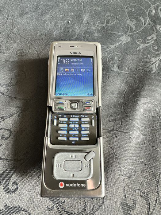 Продавам Nokia N91