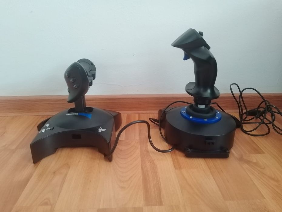 Joystick Thrust master și Throttle