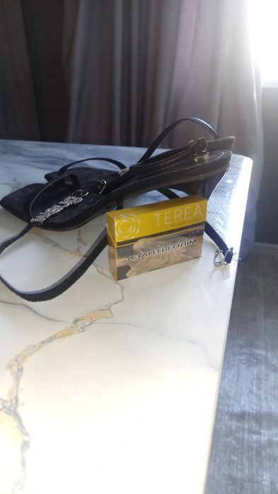 Продам босоножки ! Маленький каблук